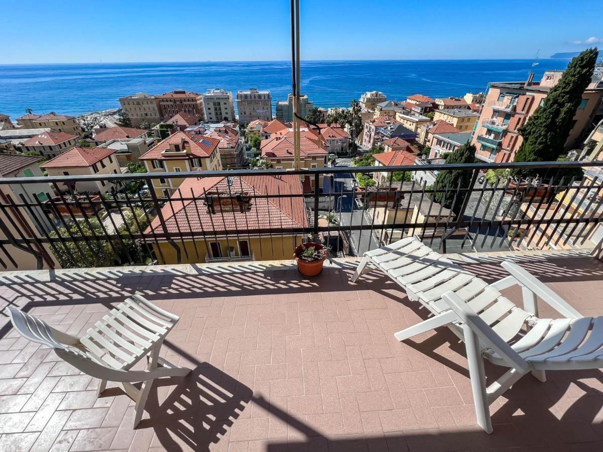 Grande Appartamento Vista Mare Varazze Exterior foto